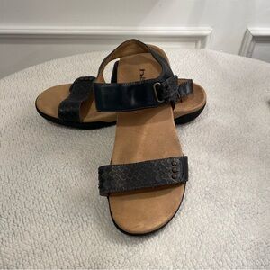 Halsa Footwear Black Leather Comfort Sandals Women's Size 10M Adjustable Straps